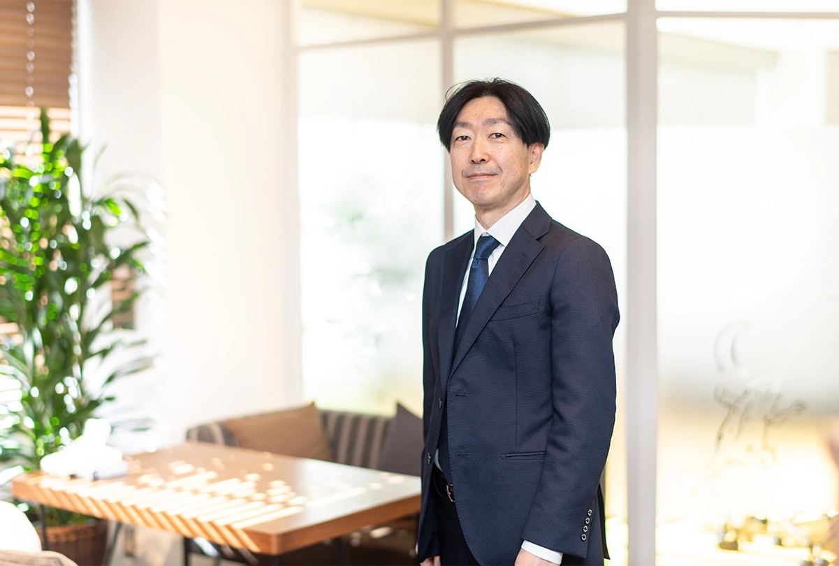 代表取締役社長　梅澤元彦